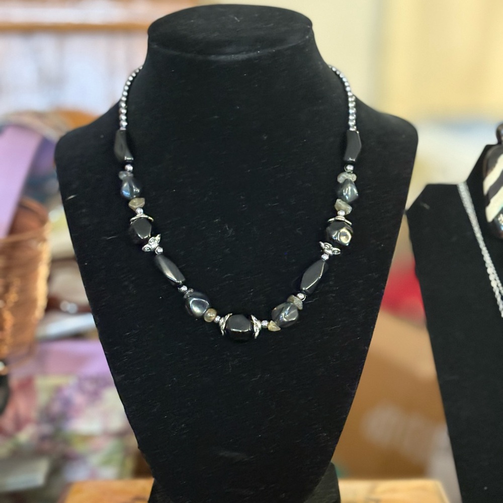 Premier Designs necklace 16” black and silver tone.